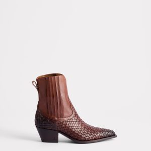 Vivienne :: Cafe Brown