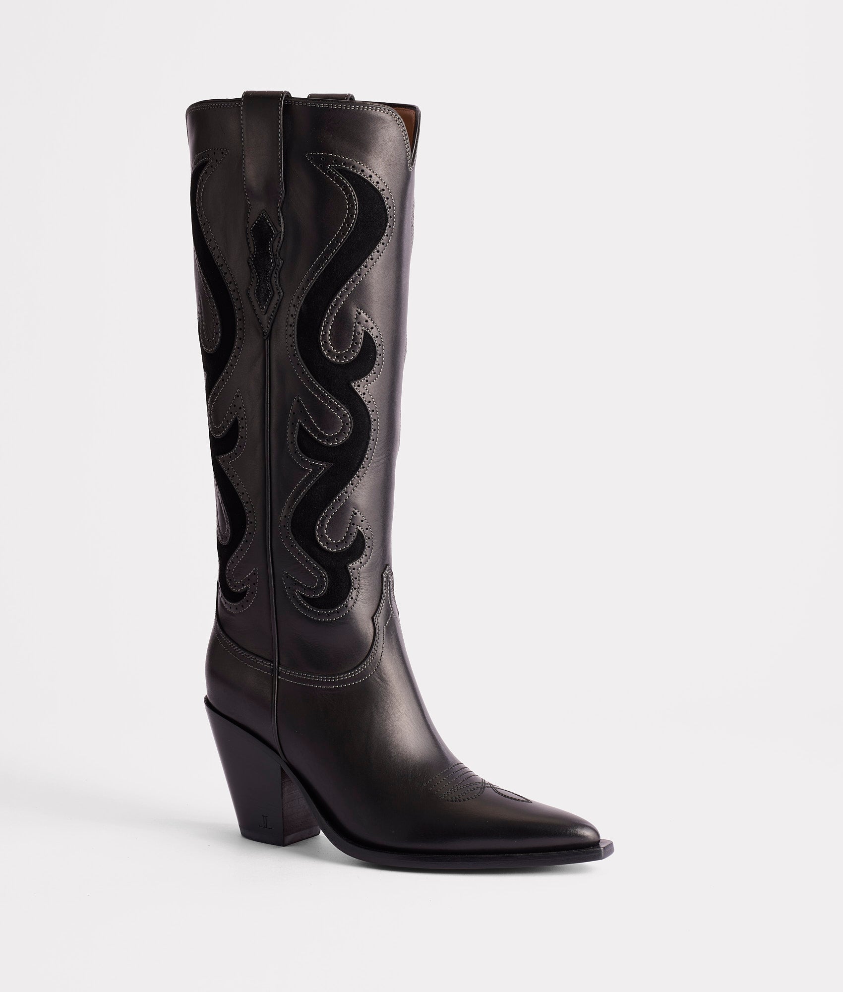 Vittoria :: Black - Image 5
