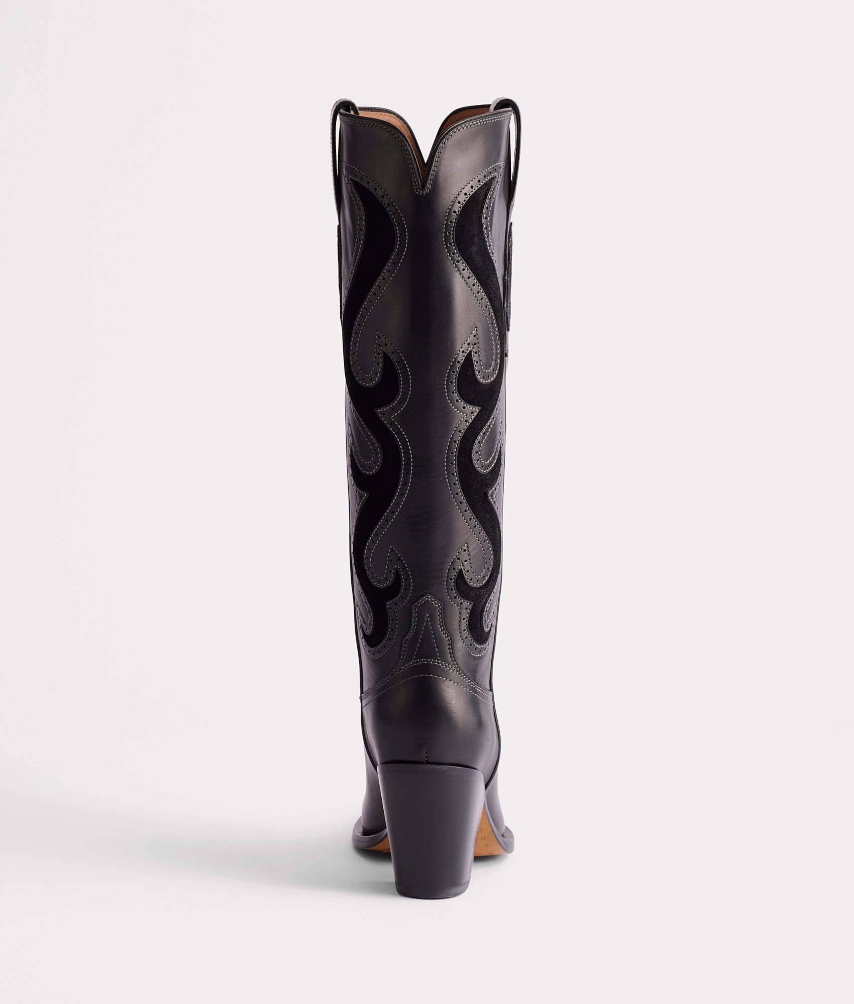 Vittoria :: Black - Image 4