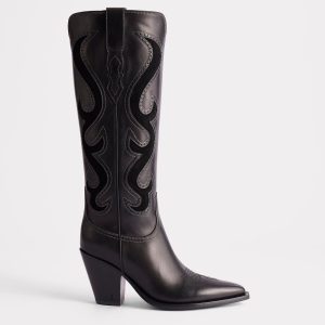 Vittoria :: Black