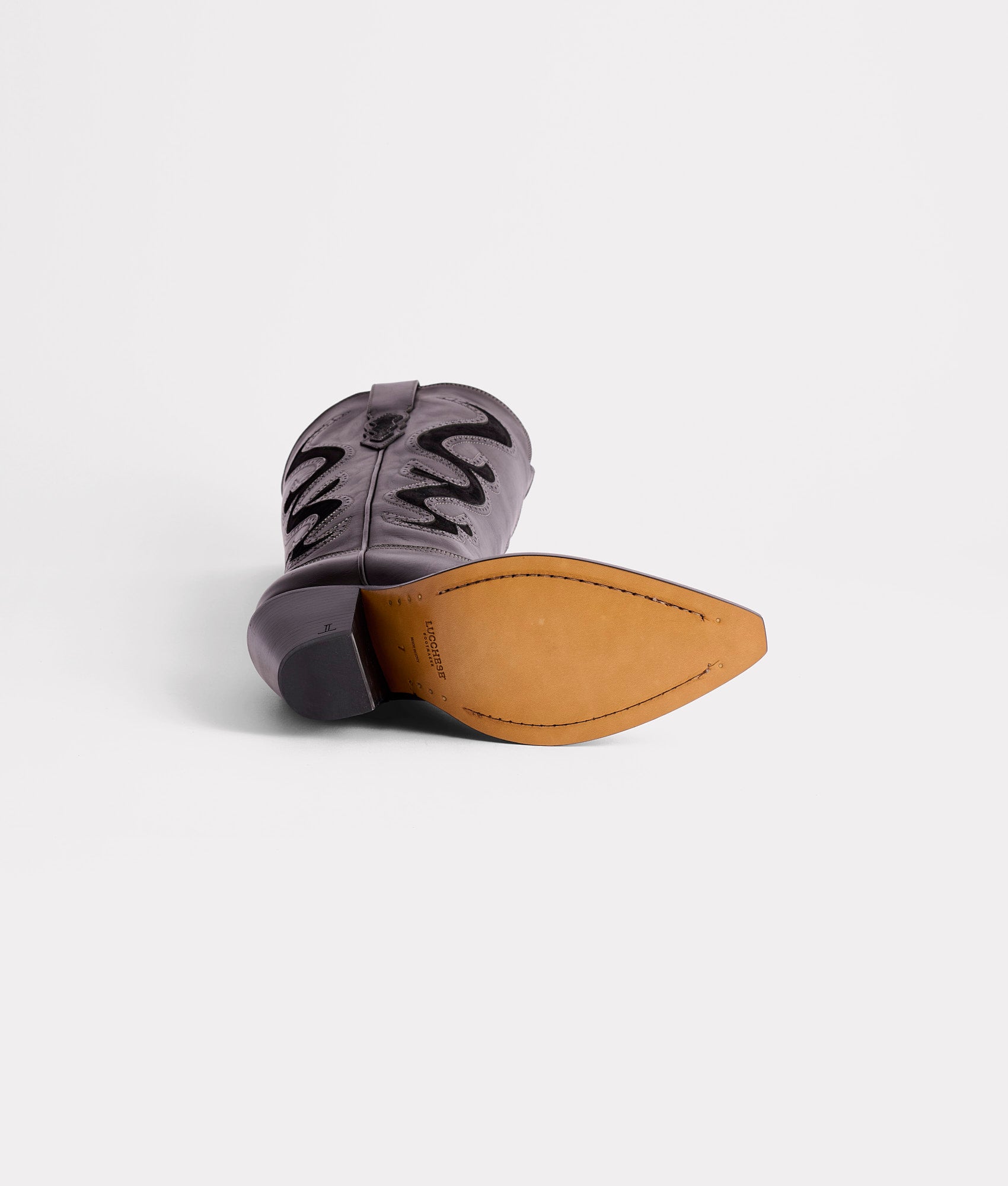 Vittoria :: Black - Image 7