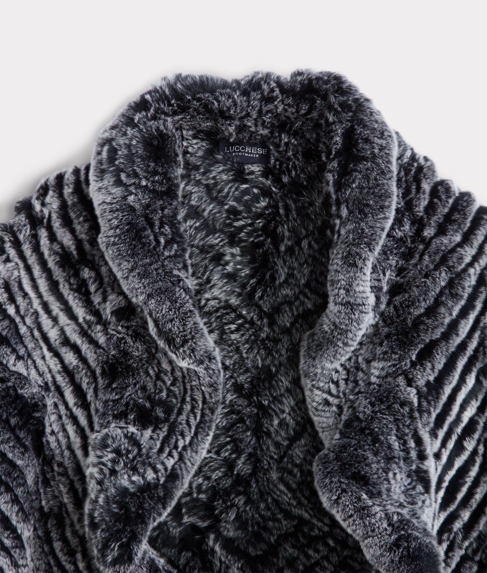 Ashley Fur Poncho :: Black - Image 4