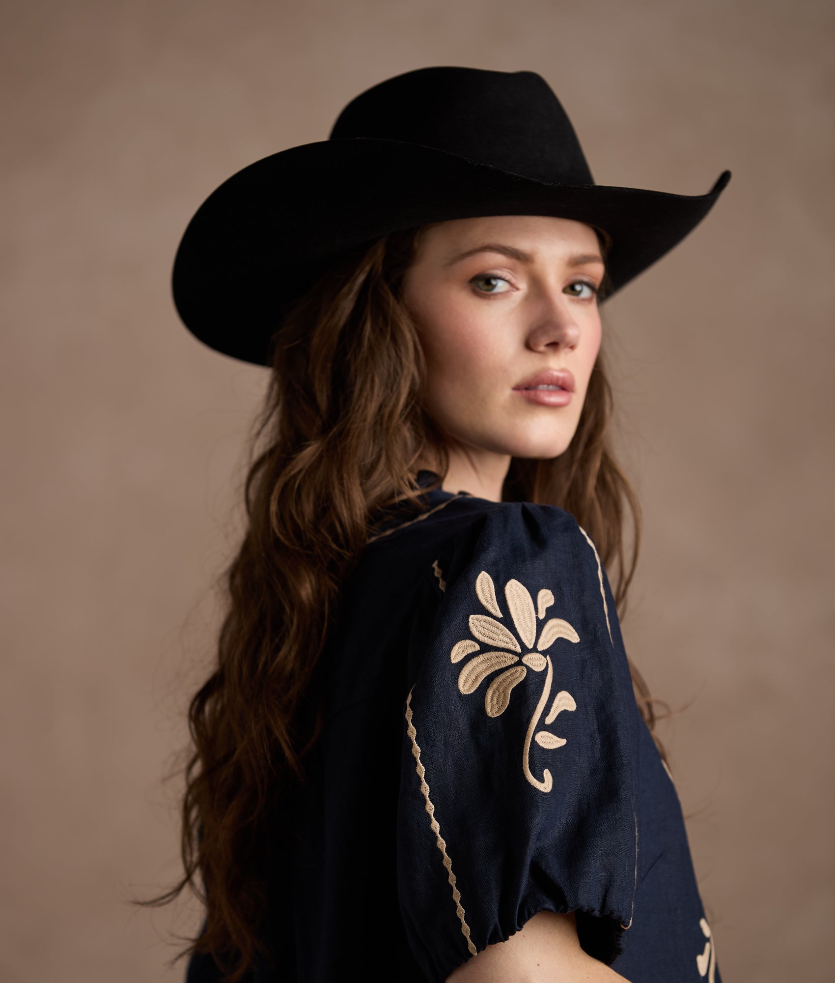 Callahan Blouse :: Navy - Image 4