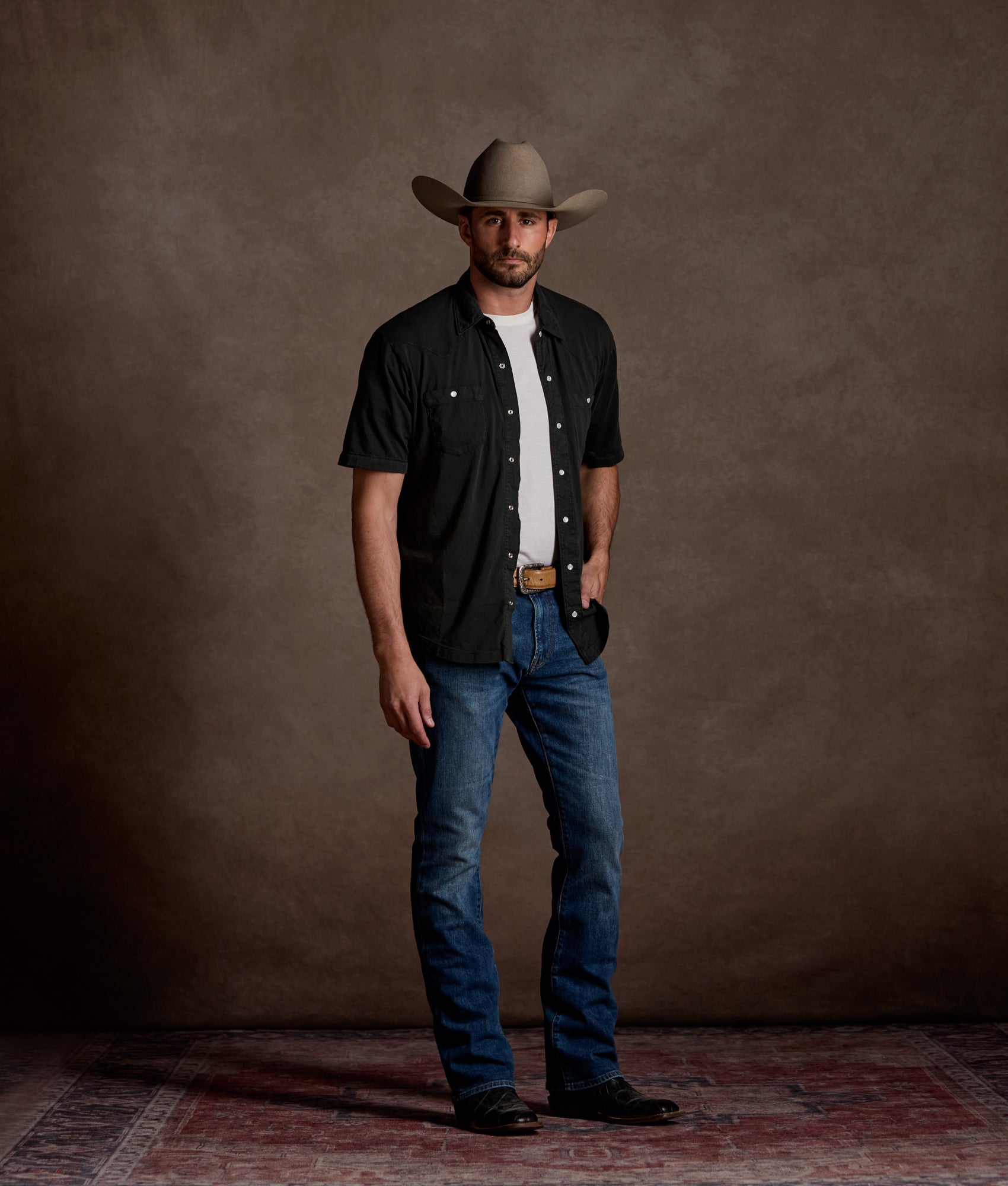 Cody Short Sleeve :: Carbon - Image 2