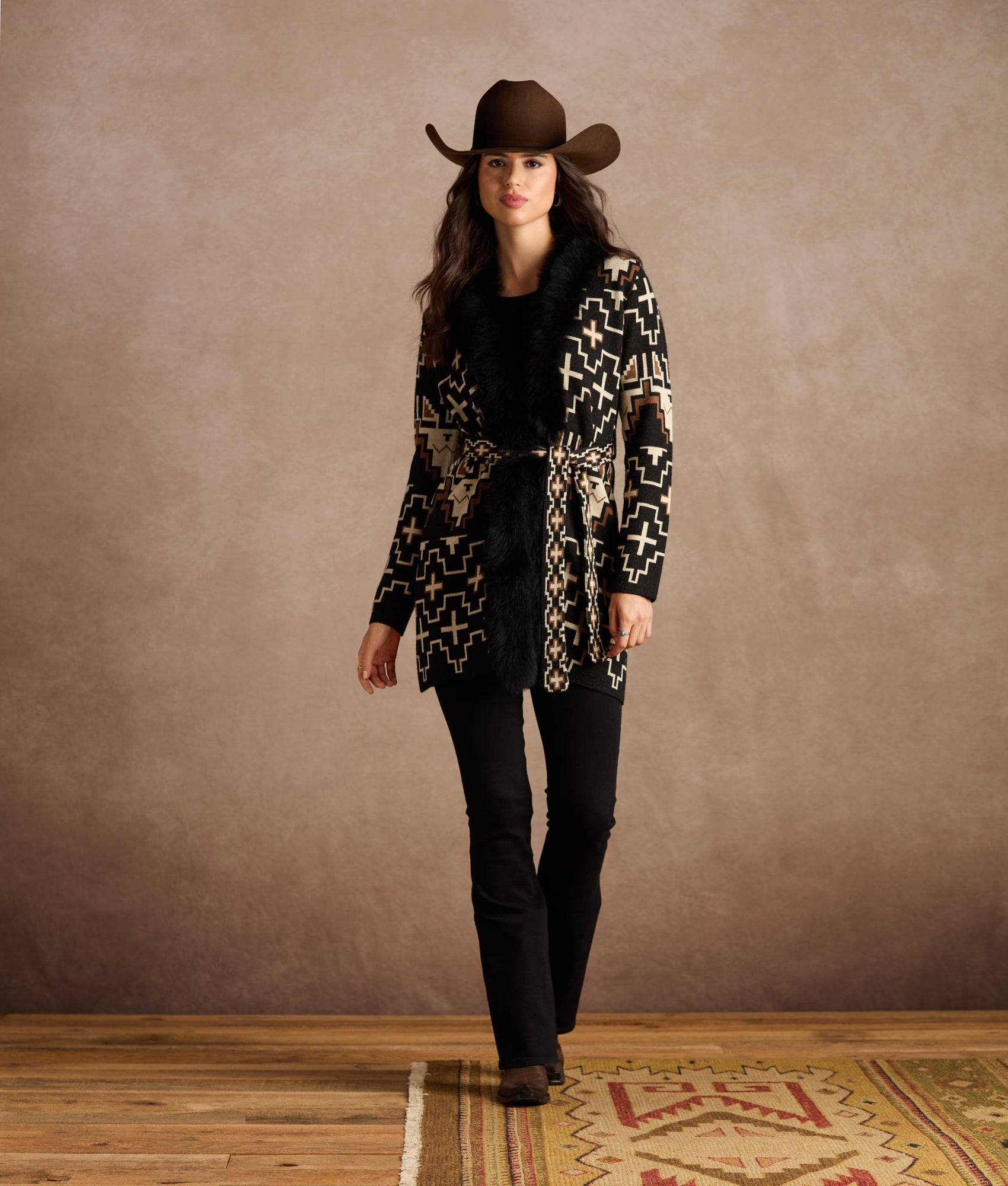 Sweater 3/4 With Fur :: Black/White - Image 15
