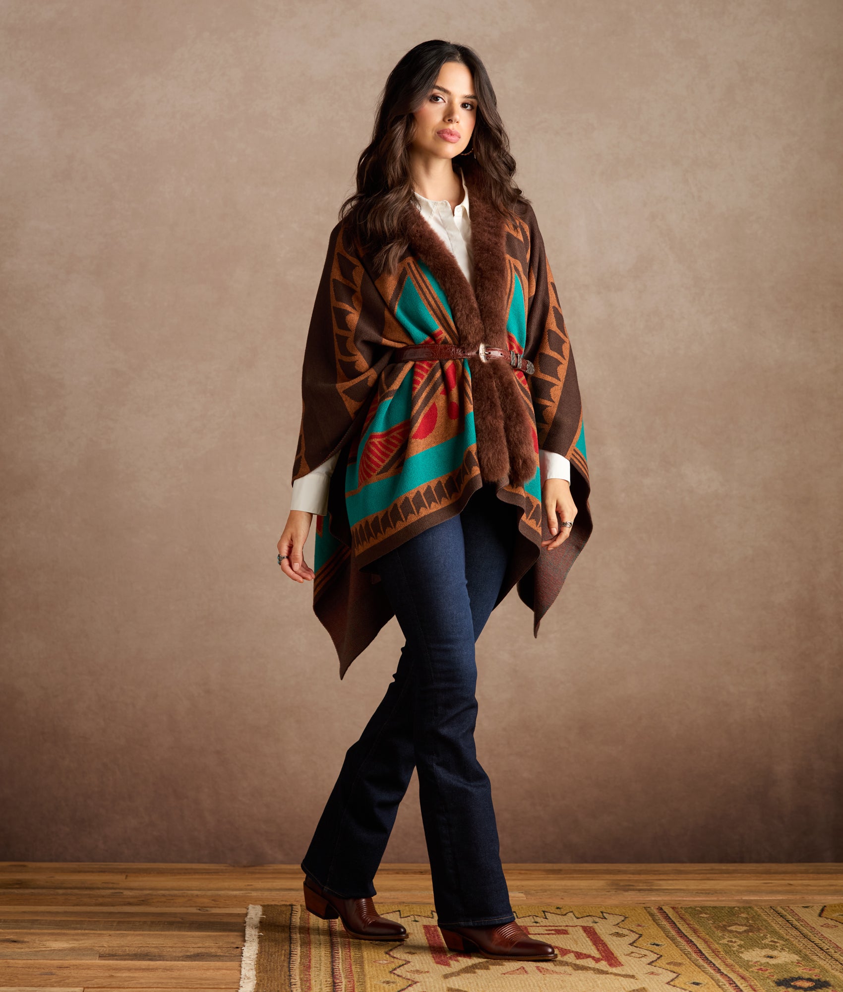 Alpaca Cape With Fur :: Multi - Image 8