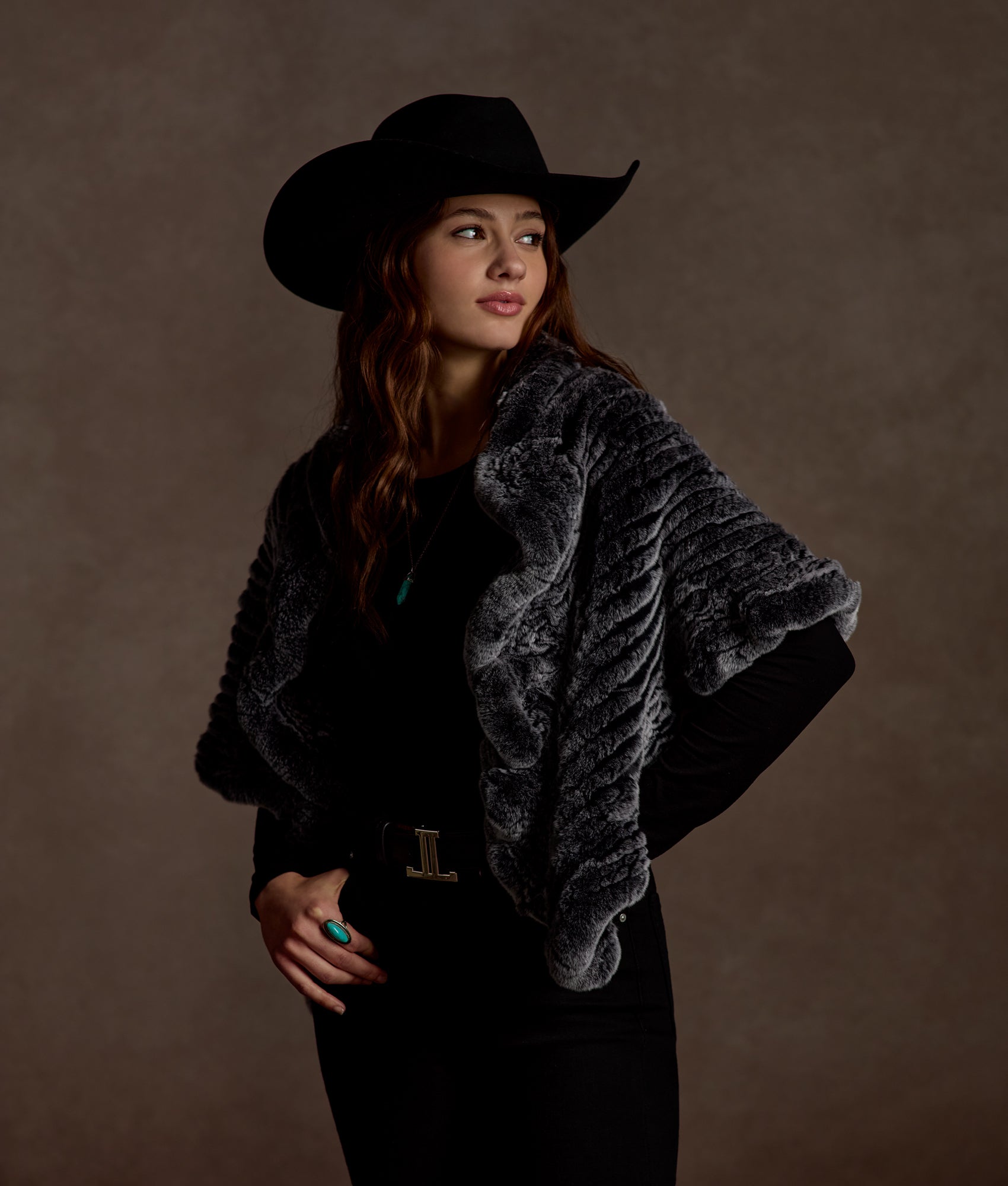 Ashley Fur Poncho :: Black - Image 2