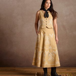 Everyday Essentials Women's Look 2