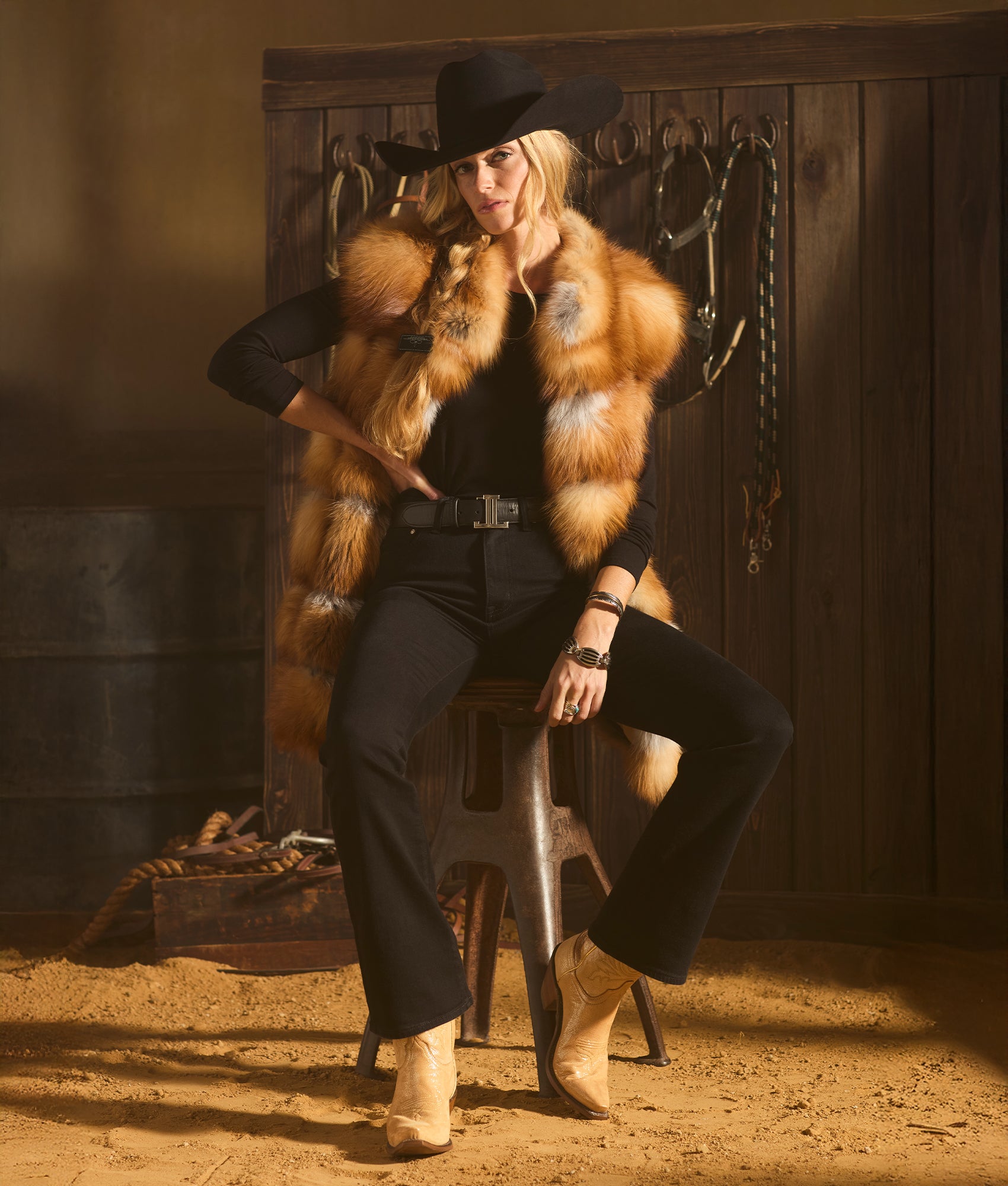 Scarlet Vest :: Caramel - Image 2