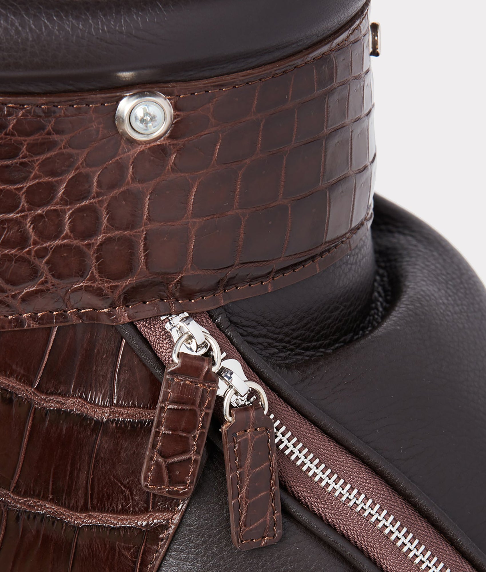 Salvatore Golf Bag :: Chocolate - Image 11